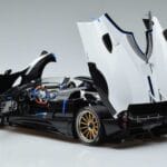 Pagani Zonda HP Barchetta Carbon Fiber Bílý LCD 1:18 LCD18009 WH Kov - image 7 of 9