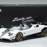 Pagani Zonda HP Barchetta Carbon Fiber Bílý LCD 1:18 LCD18009 WH Kov - image 9 of 9