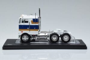 Peterbilt 352 H Bílý IXO 1:43 TR078 Kov – obrázek 3 z 6
