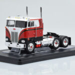 Peterbilt 352 Pacemaker Červený Bílý IXO 1:43