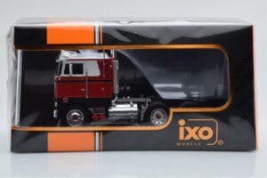 Peterbilt 352 Pacemaker Červený Bílý IXO 1:43 TR097 Kov – obrázek 4 z 4