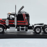 Peterbilt 359 Černý Červený IXO 1:43 - image 2 of 4