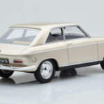 Peugeot 204 Coupe Béžový Otto 1:18 - image 2 of 6