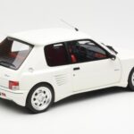 Peugeot 205 Dimma Bílý Otto 1:18 OT681 - image 2 of 6