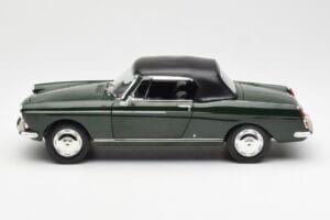 Peugeot 404 Kabriolet Antique Green Limitovaná Edice Norev 1:18 184829 Kov – obrázek 4 z 8