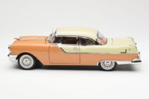 Pontiac Star Chief Hardtop Červený Bílý Sun Star 1:18 5043 Kov – obrázek 4 z 8