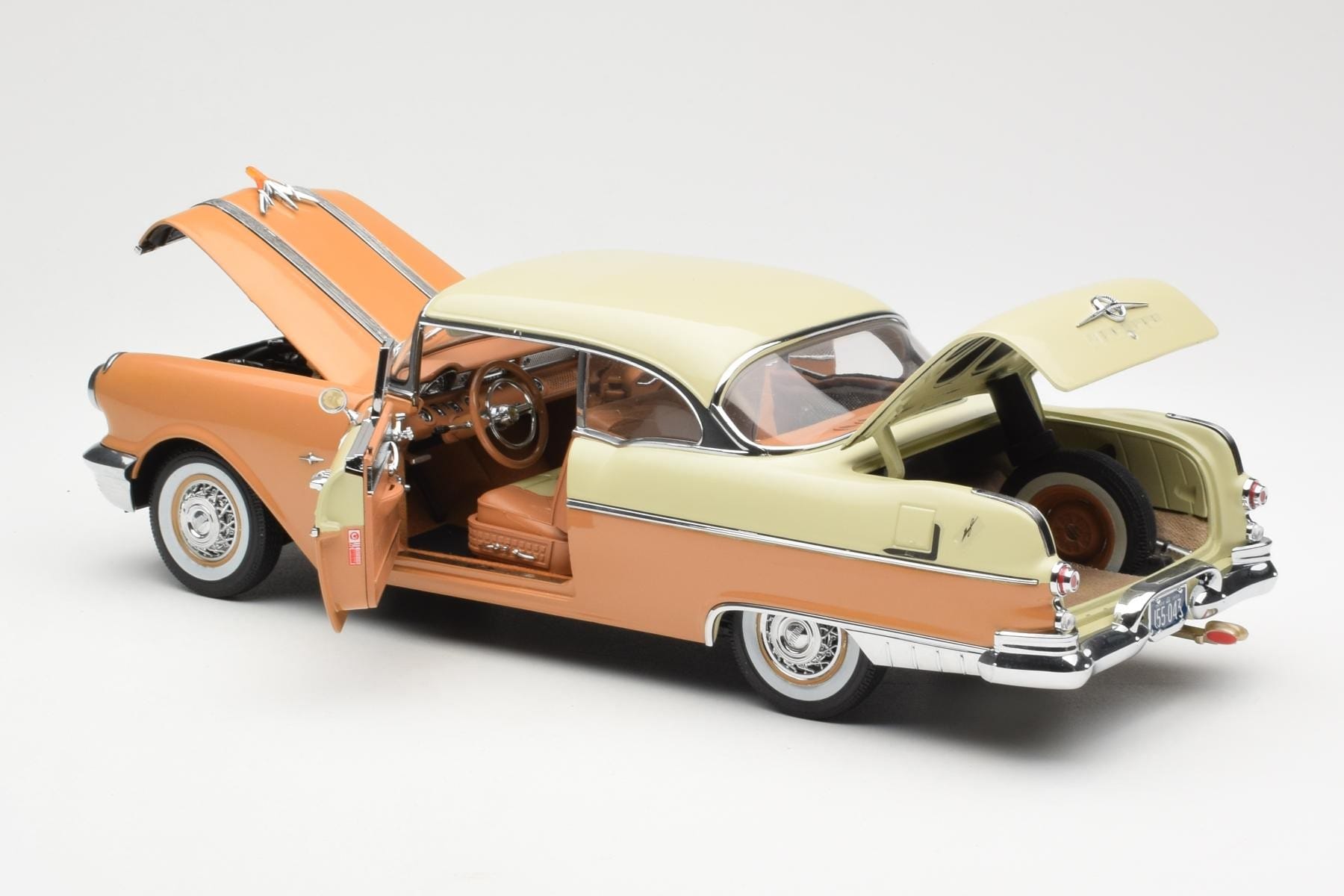 Pontiac Star Chief Hardtop Červený Bílý Sun Star 1:18 5043 Kov – obrázek 5 z 8