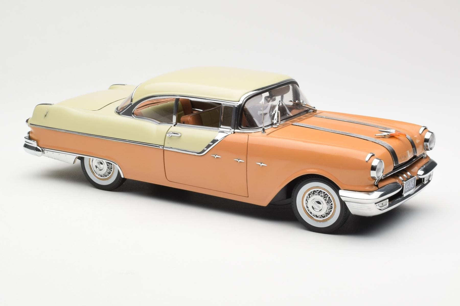Pontiac Star Chief Hardtop Červený Bílý Sun Star 1:18 5043 Kov – obrázek 6 z 8