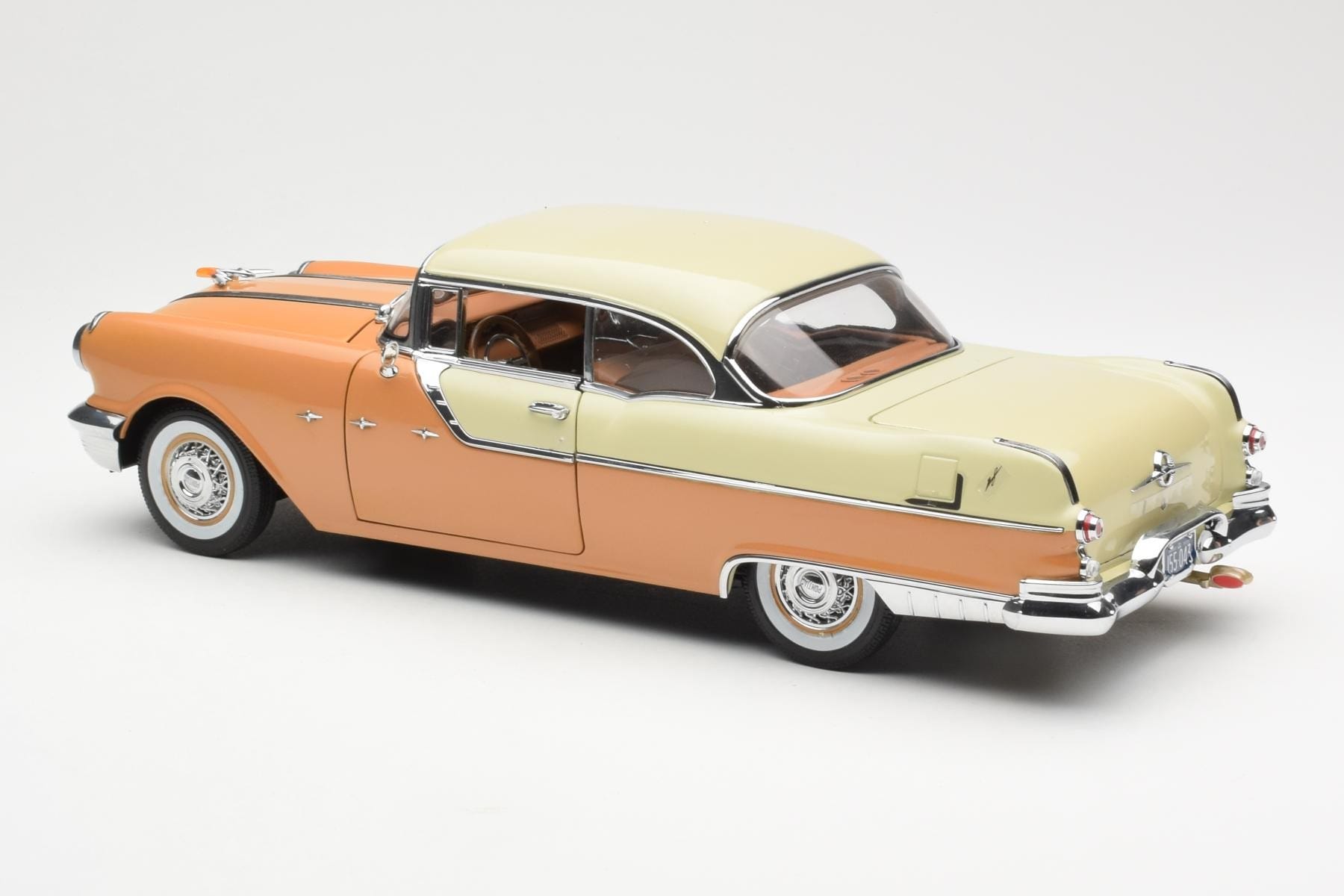 Pontiac Star Chief Hardtop Červený Bílý Sun Star 1:18 5043 Kov – obrázek 7 z 8