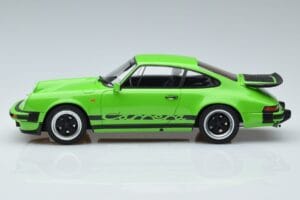 Porsche 911 3.2 Carrera Limetkově Zelený GT Spirit 1:18 GT740 Pryskyřice – obrázek 3 z 6