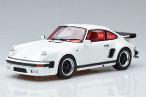 Porsche 911 930 Turbo S Grand Prix White GT Spirit 1:18 GT786 Pryskyřice