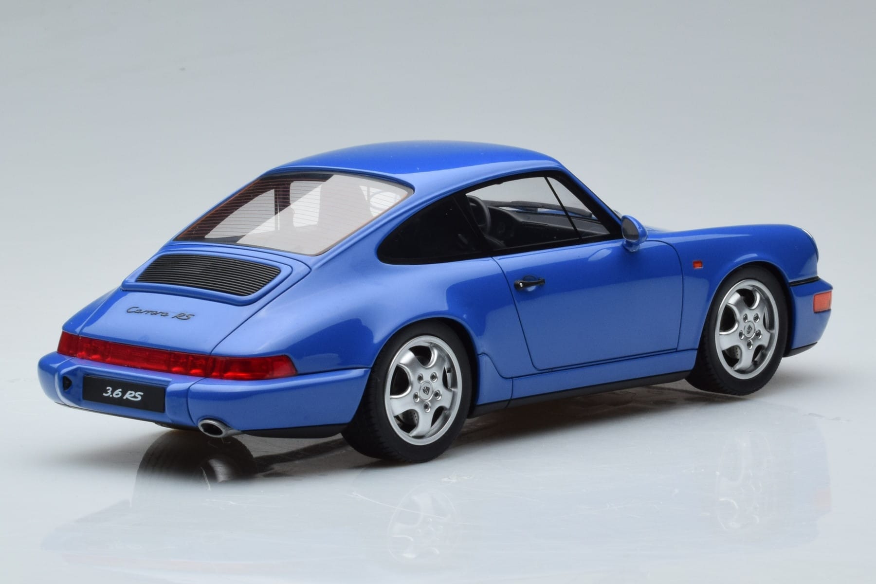 Porsche 911 964 Carrera RS 3.6 Modrý GT Spirit 1:18 GT887 Pryskyřice – obrázek 2 z 6
