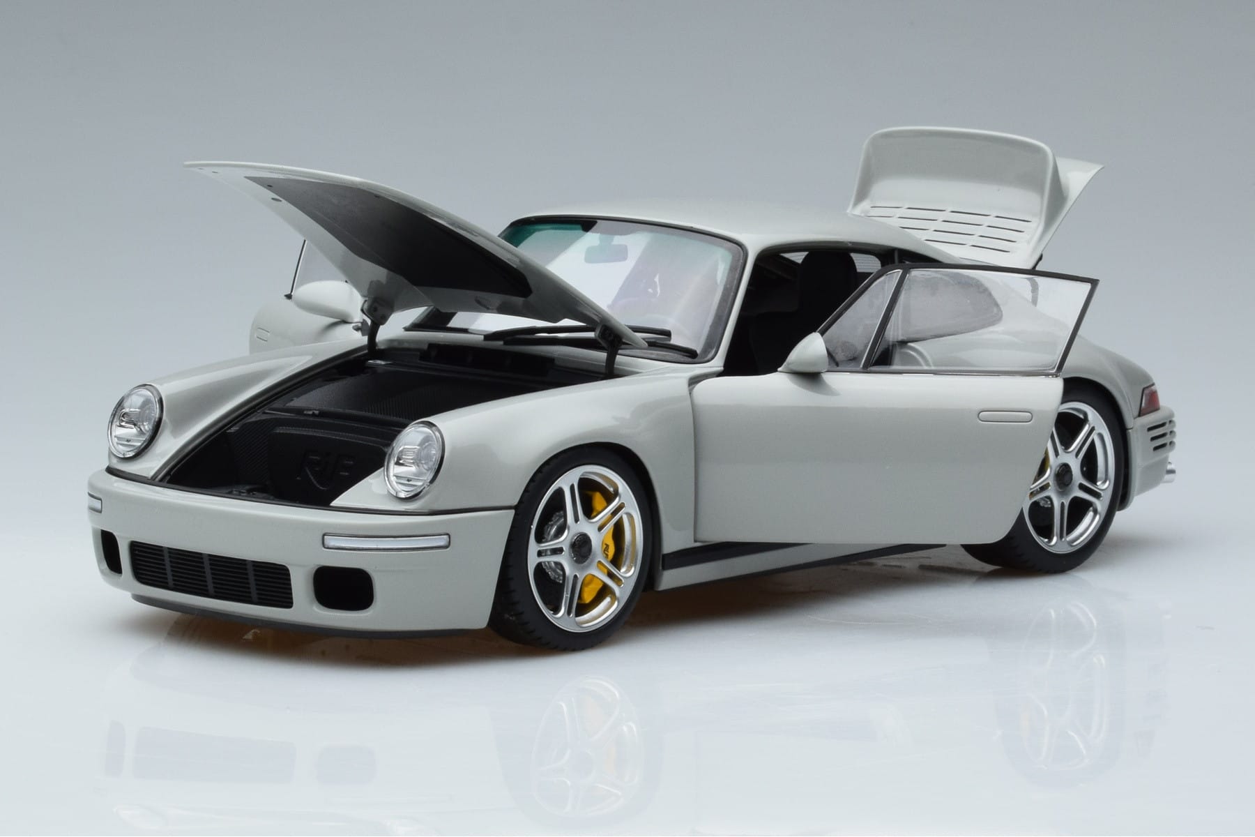 Porsche 911 964 RUF SCR Chalk Šedý Almost Real 1:18 880204 Kov – obrázek 2 z 7