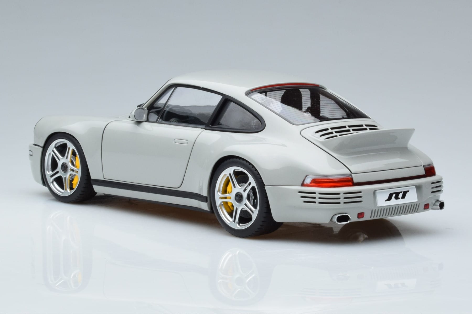 Porsche 911 964 RUF SCR Chalk Šedý Almost Real 1:18 880204 Kov – obrázek 6 z 7