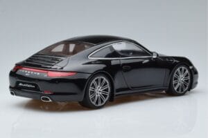 Porsche 911 991 Carrera 4 Black Edition GT Spirit 1:18 GT114 Pryskyřice – obrázek 2 z 6