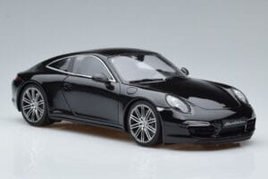 Porsche 911 991 Carrera 4 Black Edition GT Spirit 1:18 GT114 Pryskyřice – obrázek 4 z 6