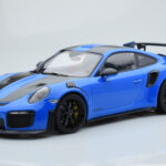 Porsche 911 GT2 RS 991.2 Weissach Package Modrý Černá Hořčíková Kola Minichamps 1:18