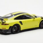 Porsche 911 991.2 GT2 RS Světle Zelený S Černými Magnéziovými Koly Minichamps 1:18 - image 2 of 6