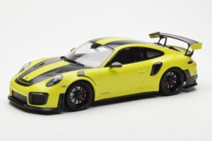 Porsche 911 991.2 GT2 RS Světle Zelený S Černými Magnéziovými Koly Minichamps 1:18