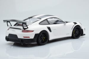 Porsche 911 GT2 RS 991.2 Weissach Package Bílý Černá Hořčíková Kola Minichamps 1:18 153068309 Kov – obrázek 2 z 6