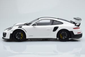 Porsche 911 GT2 RS 991.2 Weissach Package Bílý Černá Hořčíková Kola Minichamps 1:18 153068309 Kov – obrázek 3 z 6