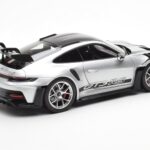 Porsche 911 992 GT3 Weissach Pack GT Stříbrný Metalíza Norev 1:18 - image 3 of 8