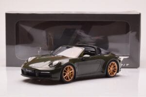 Porsche 911 992 Targa 4S Olivová Zelená GT Spirit 1:18 GT438 Pryskyřice – obrázek 6 z 6