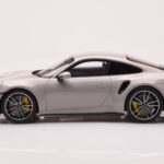 Porsche 911 992 Turbo S Crayon Šedý GT Spirit 1:18 - image 3 of 6