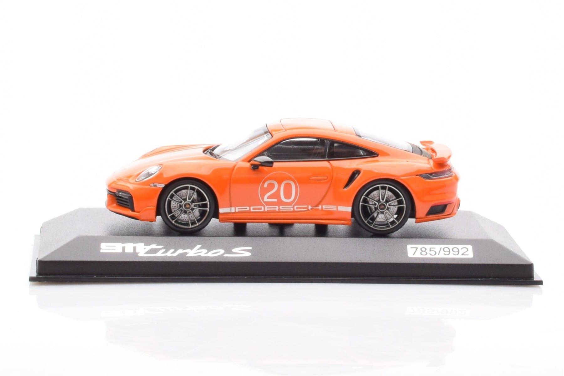 Porsche 911 992 Turbo S Gulf Oranžový Minichamps 1:43 WAP0209060N002 Kov