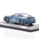 Porsche 911 992 Turbo S Oslo Modrý Minichamps 1:43 - image 3 of 4