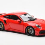 Porsche 911 992 Turbo S Sport Design Červený Minichamps 1:18 - image 6 of 8
