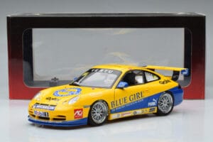 Porsche 911 996 GT3 Cup #88 Macau Winner 2005 AUTOart 1:18 80574 Kov – obrázek 7 z 7
