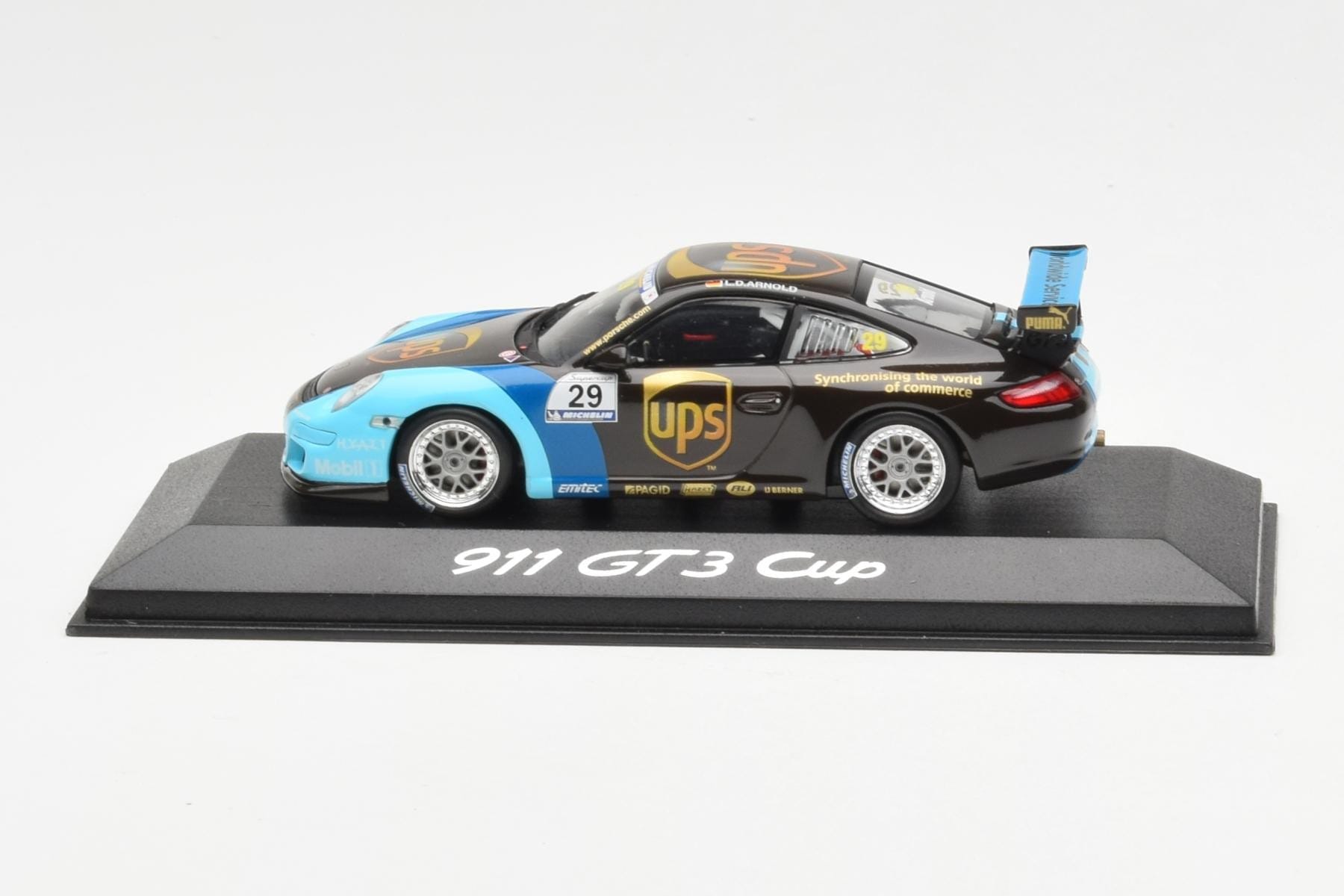 Porsche 911 996 GT3 Cup #29 D. Arnold UPS Porsche Supercup 2006 Minichamps 1:43 WAP02012416 Kov