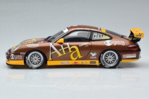 Porsche 911 996 GT3 Cup M. Marsh Carrera Cup Asia Winner 2004 AUTOart 1:18 80489 Kov – obrázek 4 z 7