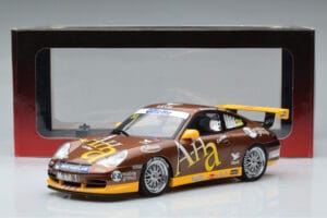 Porsche 911 996 GT3 Cup M. Marsh Carrera Cup Asia Winner 2004 AUTOart 1:18 80489 Kov – obrázek 7 z 7