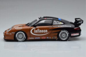 Porsche 911 996 GT3 R #2 S. Miau Carrera Cup Asia 2004 AUTOart 1:18 80488 Kov – obrázek 4 z 7