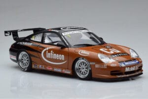 Porsche 911 996 GT3 R #2 S. Miau Carrera Cup Asia 2004 AUTOart 1:18 80488 Kov – obrázek 5 z 7
