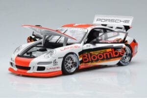 Porsche 911 997 GT3 Cup #98 P. Ma Carrera Cup Asia 2006 AUTOart 1:18 80689 Kov – obrázek 2 z 7