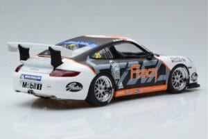 Porsche 911 997 GT3 Cup #33 M. Marsh Carrera Cup Asia 2006 AUTOart 1:18 80782 Kov – obrázek 3 z 7