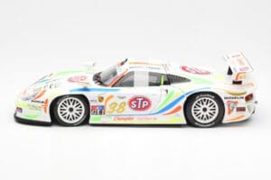 Porsche 911 GT1 #38 T. Boutsen / M. Kelleners 24 Hours of Le Mans 1998 UT Models 1:18 39817 Kov – obrázek 3 z 6