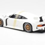 Porsche 911 GT1 Bílý UT Models 1:18 - image 5 of 6