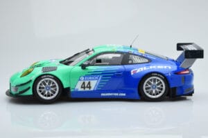 Porsche 911 GT3 R Falken Motorsports #44 M. Ragginger / J. Bergmeister / M. Werner / L. Vanthoor 24 Hours of Nurburgring 2017 – obrázek 3 z 6
