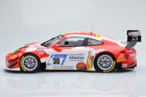 Porsche 911 GT3 R Frikadelli Racing Team #30 M. Muller / M. Arnold / F. Henzler / M. Campbell 24 Hours of Nurburgring 2018 Mi – obrázek 3 z 6