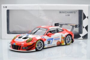 Porsche 911 GT3 R Frikadelli Racing Team #30 M. Muller / M. Arnold / F. Henzler / M. Campbell 24 Hours of Nurburgring 2018 Mi – obrázek 6 z 6