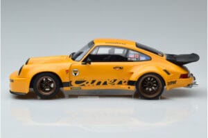 Porsche 911 RSR 3.0 Hommage Yamanouchi San GT Spirit 1:18 GT394 Pryskyřice – obrázek 3 z 6