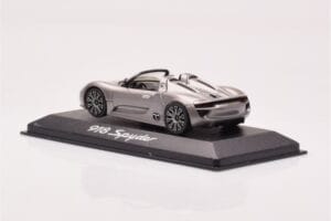 Porsche 918 Spyder Šedá Metalíza Minichamps 1:43 WAP0201910B Kov – obrázek 3 z 4