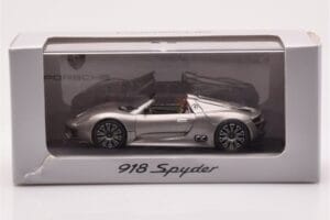 Porsche 918 Spyder Šedá Metalíza Minichamps 1:43 WAP0201910B Kov – obrázek 4 z 4