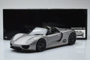 Porsche 918 Spyder Prototyp Šedá Metalíza Minichamps 1:18 110060030 Kov – obrázek 7 z 7