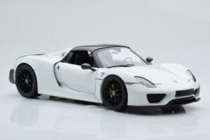 Porsche 918 Spyder Weissach Package Bílý S Černými Koly Minichamps 1:18 113062443 Kov – obrázek 7 z 9