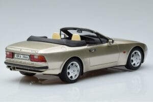 Porsche 944 S2 Kabriolet GT Spirit 1:18 GT002CS Pryskyřice – obrázek 2 z 6